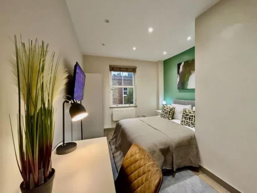 Appartamento Netflix Heart Of Battersea Wd Self Check-in Desk Londra